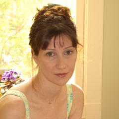 Portrait of Sara Gruen