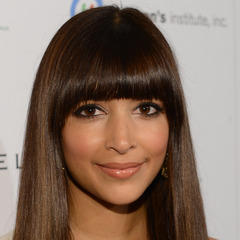 Portrait of Hannah Simone