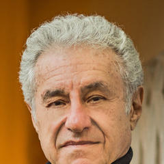 Portrait of Gar Alperovitz