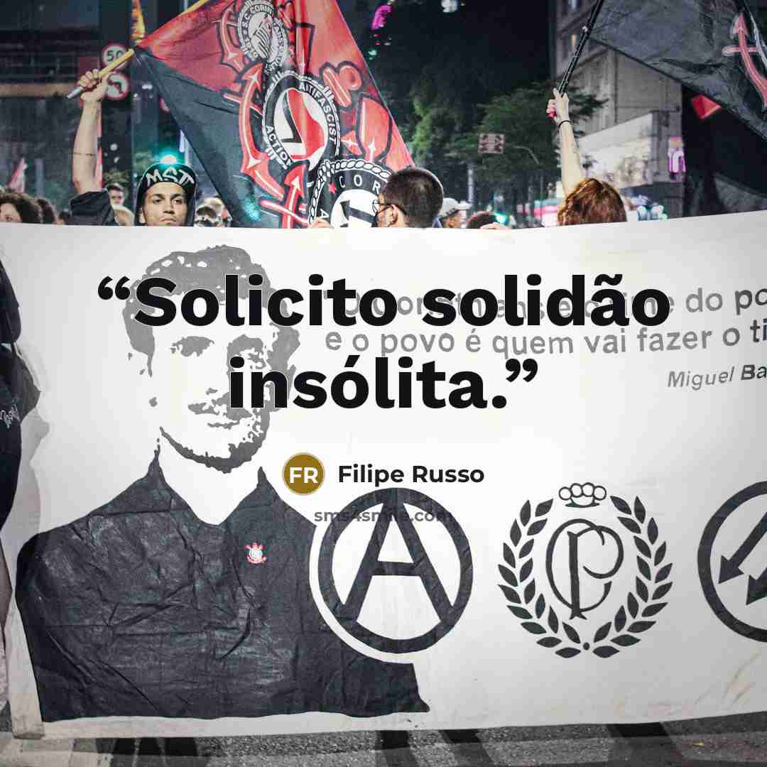 “Solicito solidão insólita.” quote by Filipe Russo