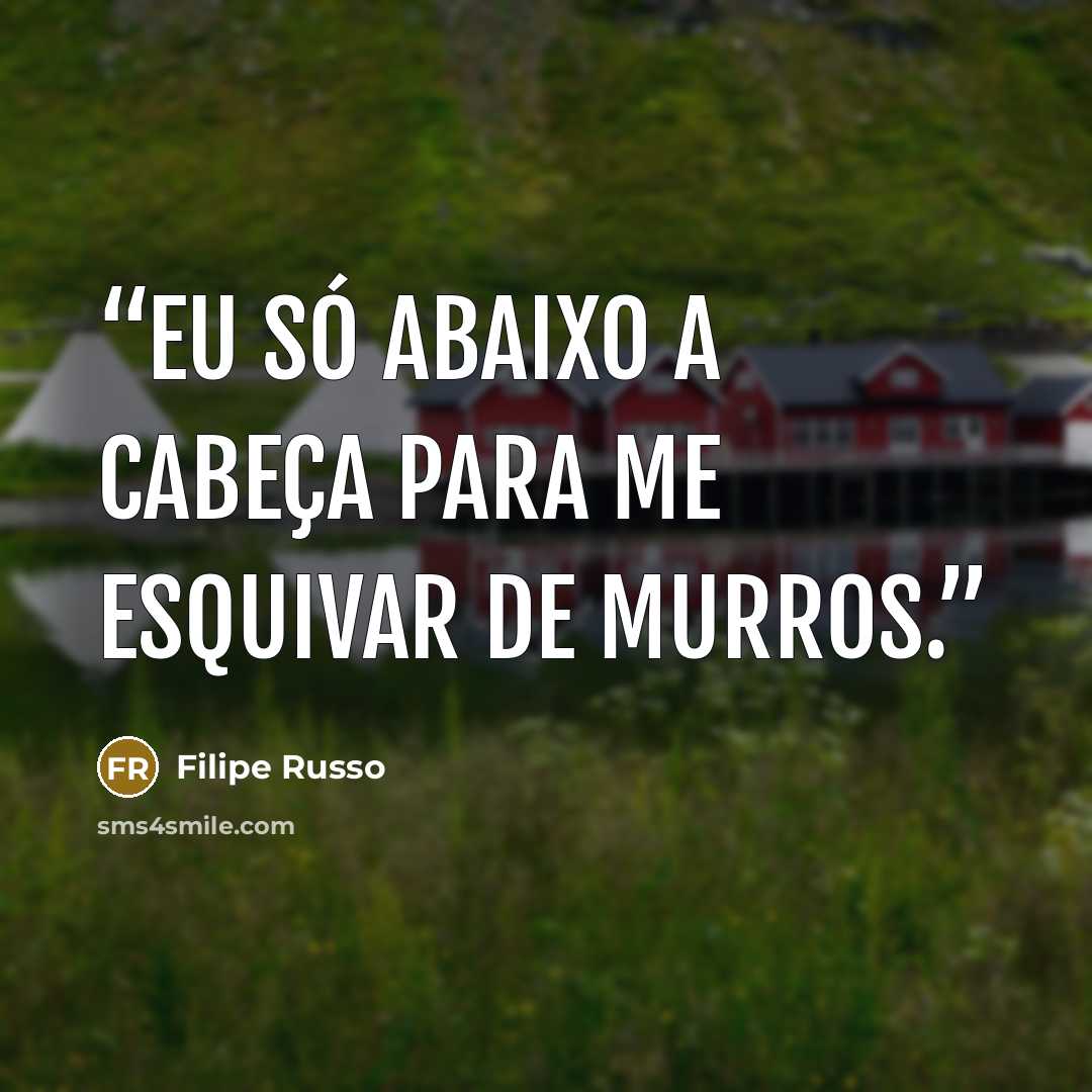 “Eu só abaixo a cabeça para me esquivar de murros.” quote by Filipe Russo
