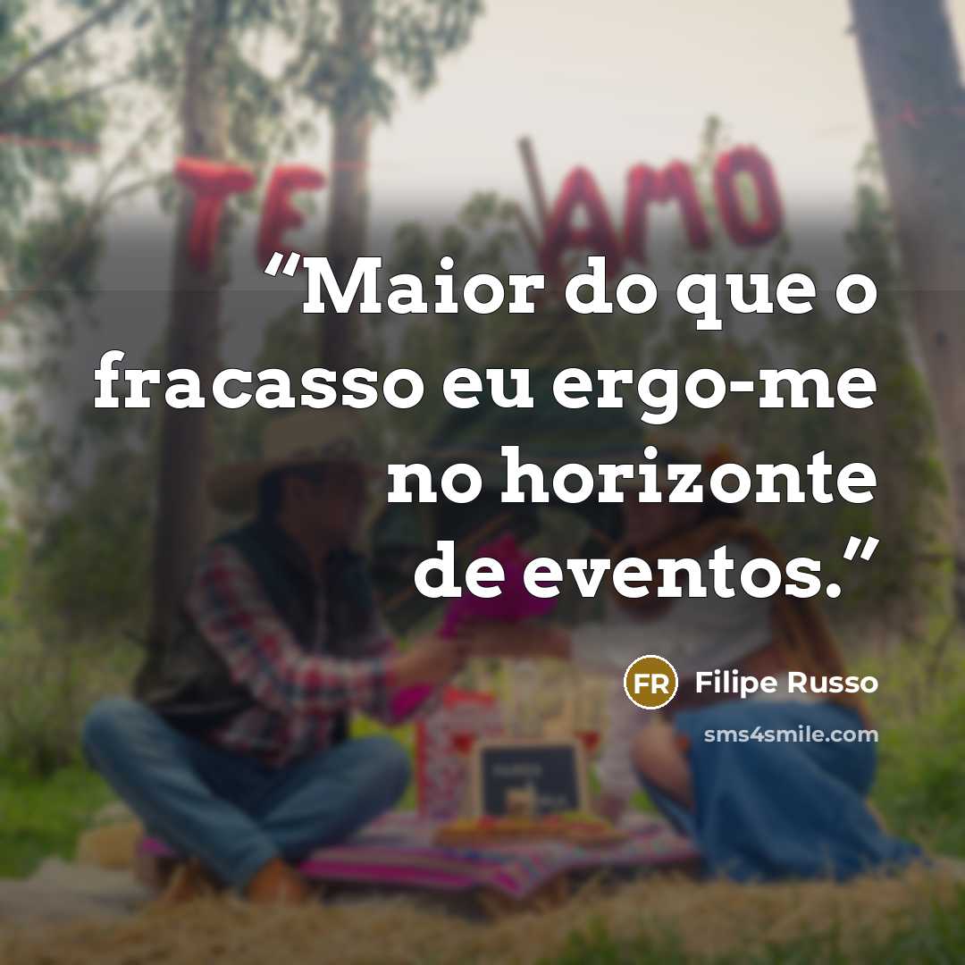 “Maior do que o fracasso eu ergo-me no horizonte de eventos.” quote by Filipe Russo