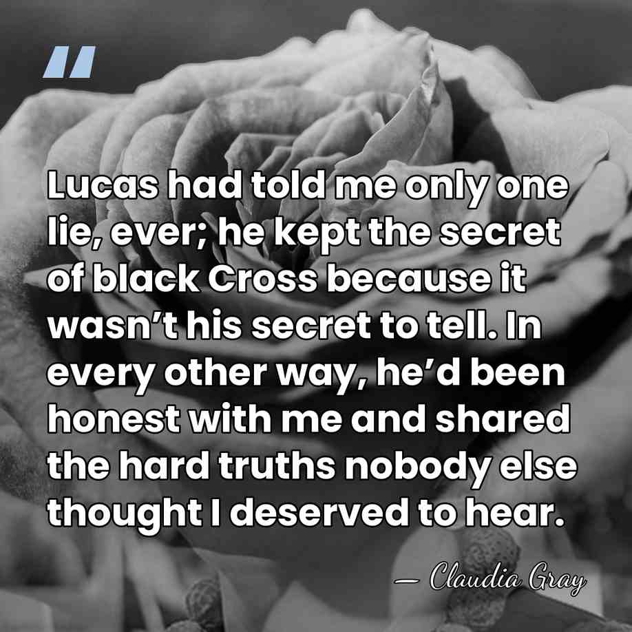 Lucas had told me only one lie, ever; he kept the secret&hellip; - Claudia Gray