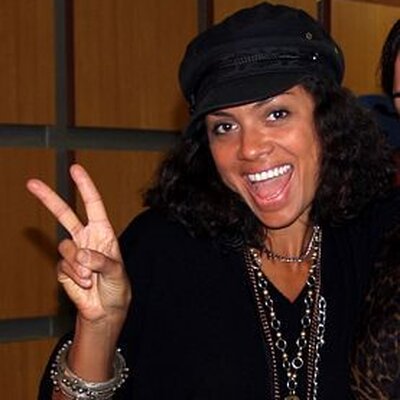 Portrait of Amel Larrieux