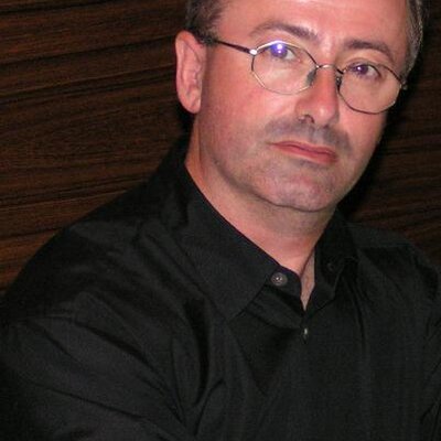 Portrait of Andrew Denton