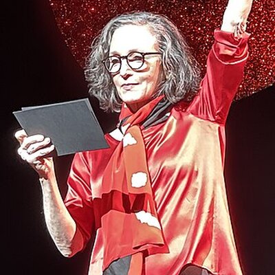 Bebe Neuwirth