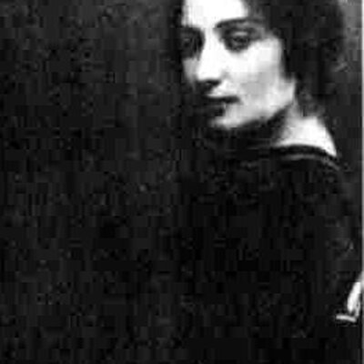 Portrait of BELLA