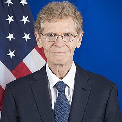 Portrait of Cary Fowler