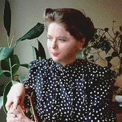 Portrait of Cathie Linz