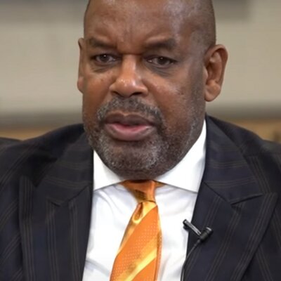 Portrait of Cedric Maxwell