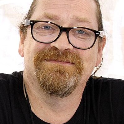 Portrait of Dan Chaon