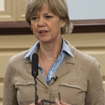 Portrait of Dana Priest