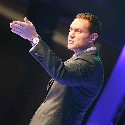 Portrait of Darren Hardy