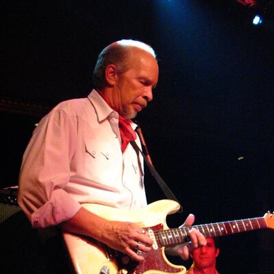 Portrait of Dave Alvin
