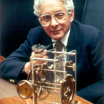 Derek J. de Solla Price