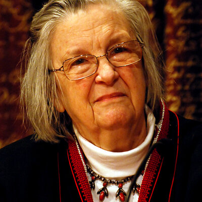 Portrait of Elinor Ostrom