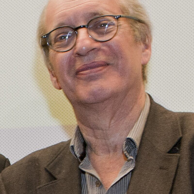 Portrait of Eliot Weinberger