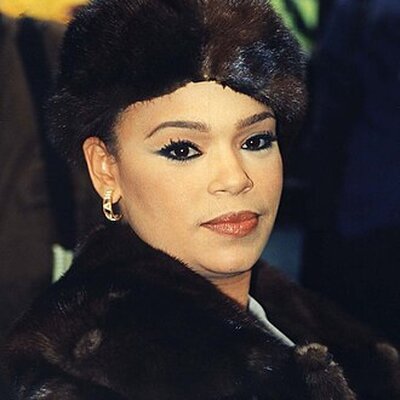 Portrait of Faith Evans