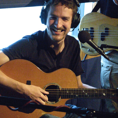 Portrait of Frank Turner