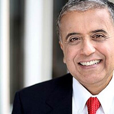 Portrait of Fred Hassan