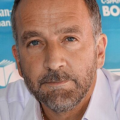 Portrait of George Pelecanos