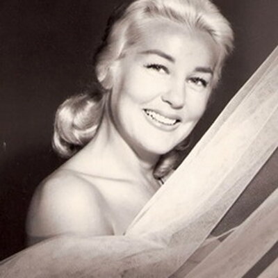 Portrait of Georgia Holt