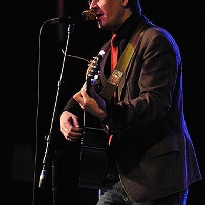 Portrait of John Darnielle