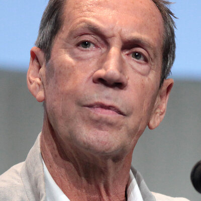 Portrait of Jonathan Hyde