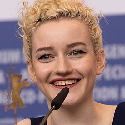 Portrait of Julia Garner