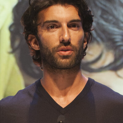 Portrait of Justin Baldoni