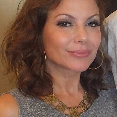 Kari Wuhrer