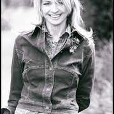 Portrait of Kate Fox