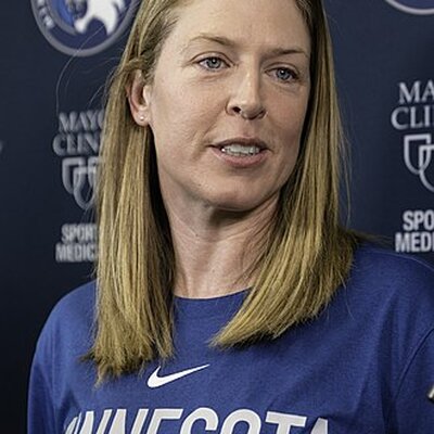 Portrait of Katie Smith