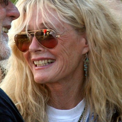 Portrait of Kim Carnes