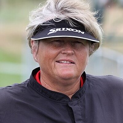 Portrait of Laura Davies