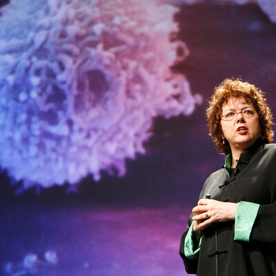 Portrait of Laurie Garrett