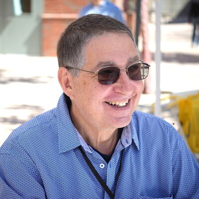 Portrait of Lee Goldberg