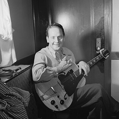 Portrait of Les Paul