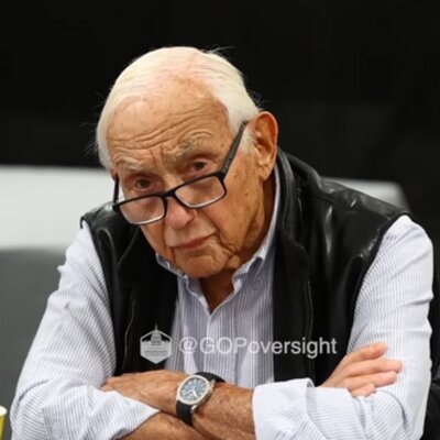 Portrait of Les Wexner