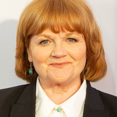 Portrait of Lesley Nicol