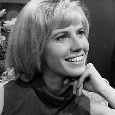 Leslie Charleson