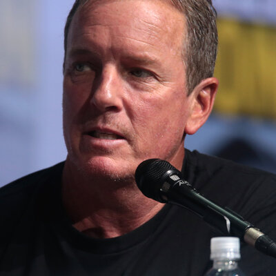 Portrait of Linden Ashby