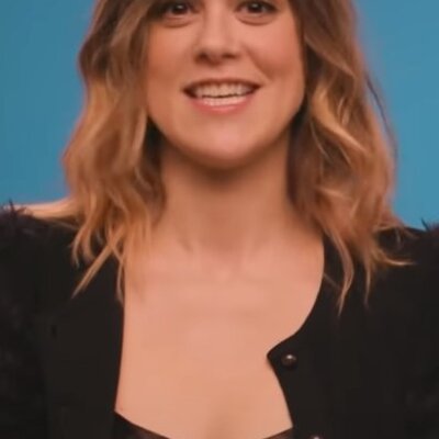 Portrait of Lindsey Shaw