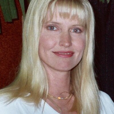 Portrait of Lisa Niemi