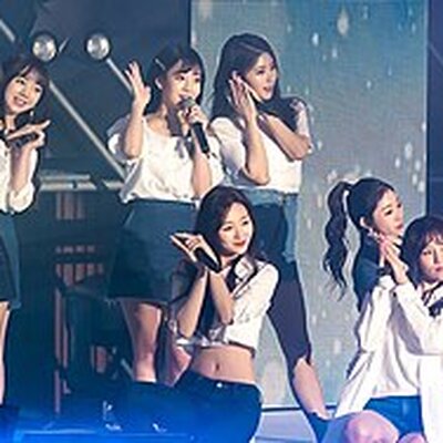 Portrait of Lovelyz