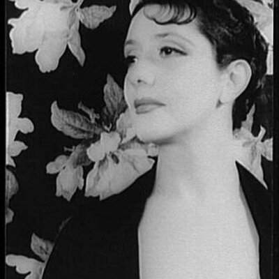 Portrait of Lynn Fontanne