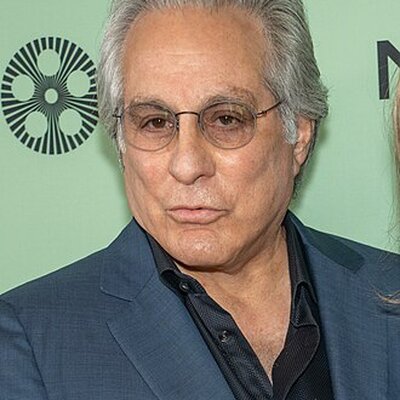 Portrait of Max Weinberg