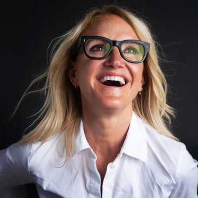 Portrait of Mel Robbins