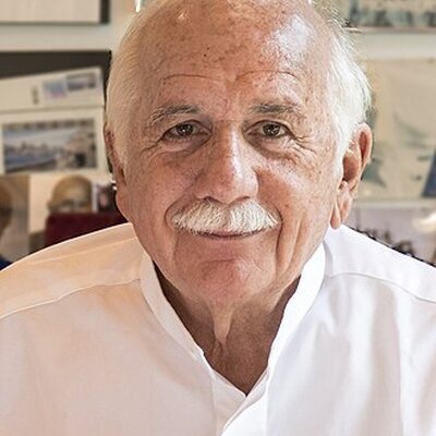 Moshe Safdie
