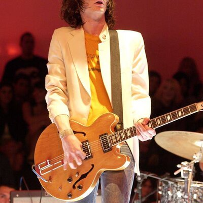 Portrait of Nick Valensi